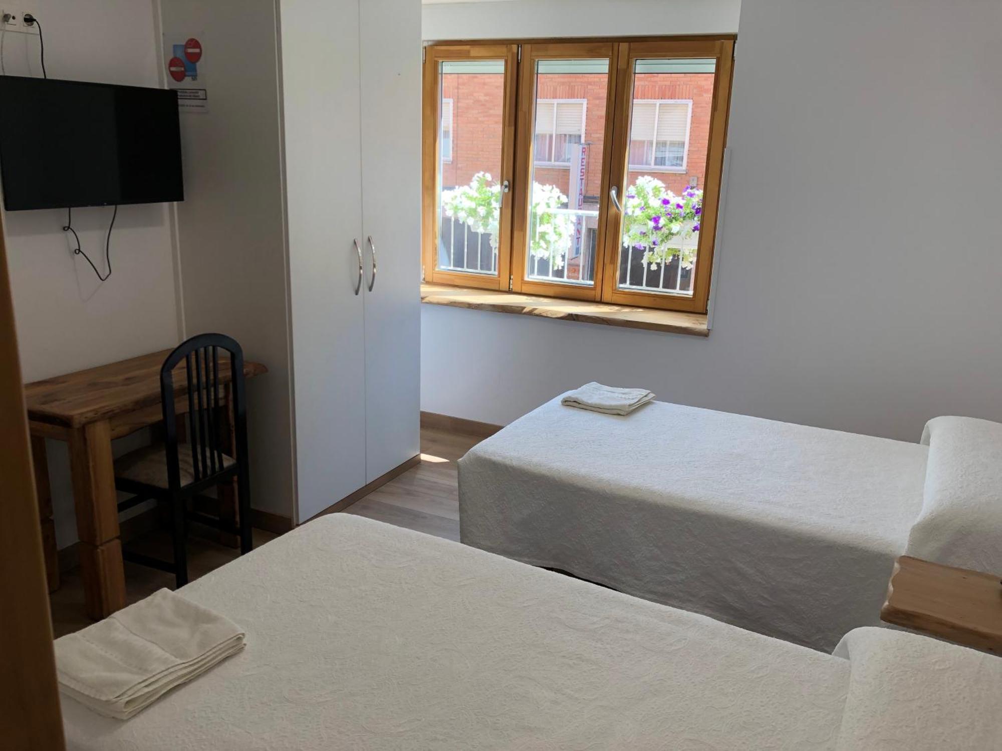 Hostal San Juan Sahagun Ngoại thất bức ảnh
