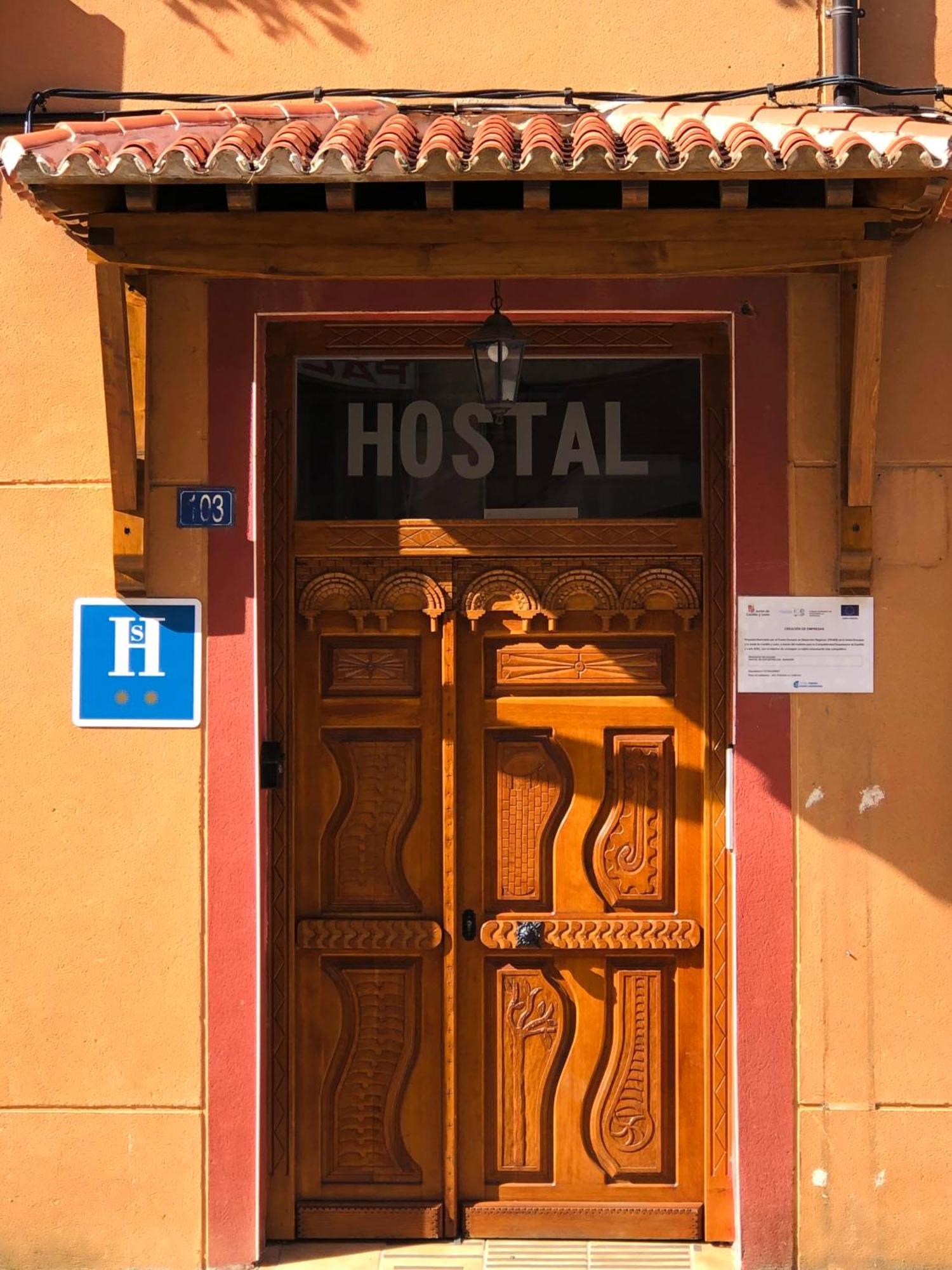 Hostal San Juan Sahagun Ngoại thất bức ảnh
